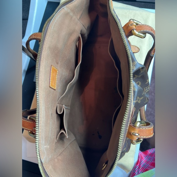 Authentic Louis Vuitton Tivoli - Picture 12 of 12